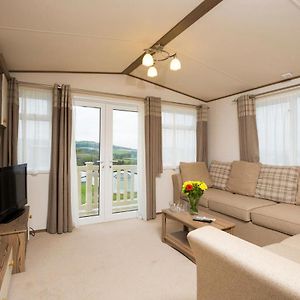4 Berth Luxury Caravan Pet